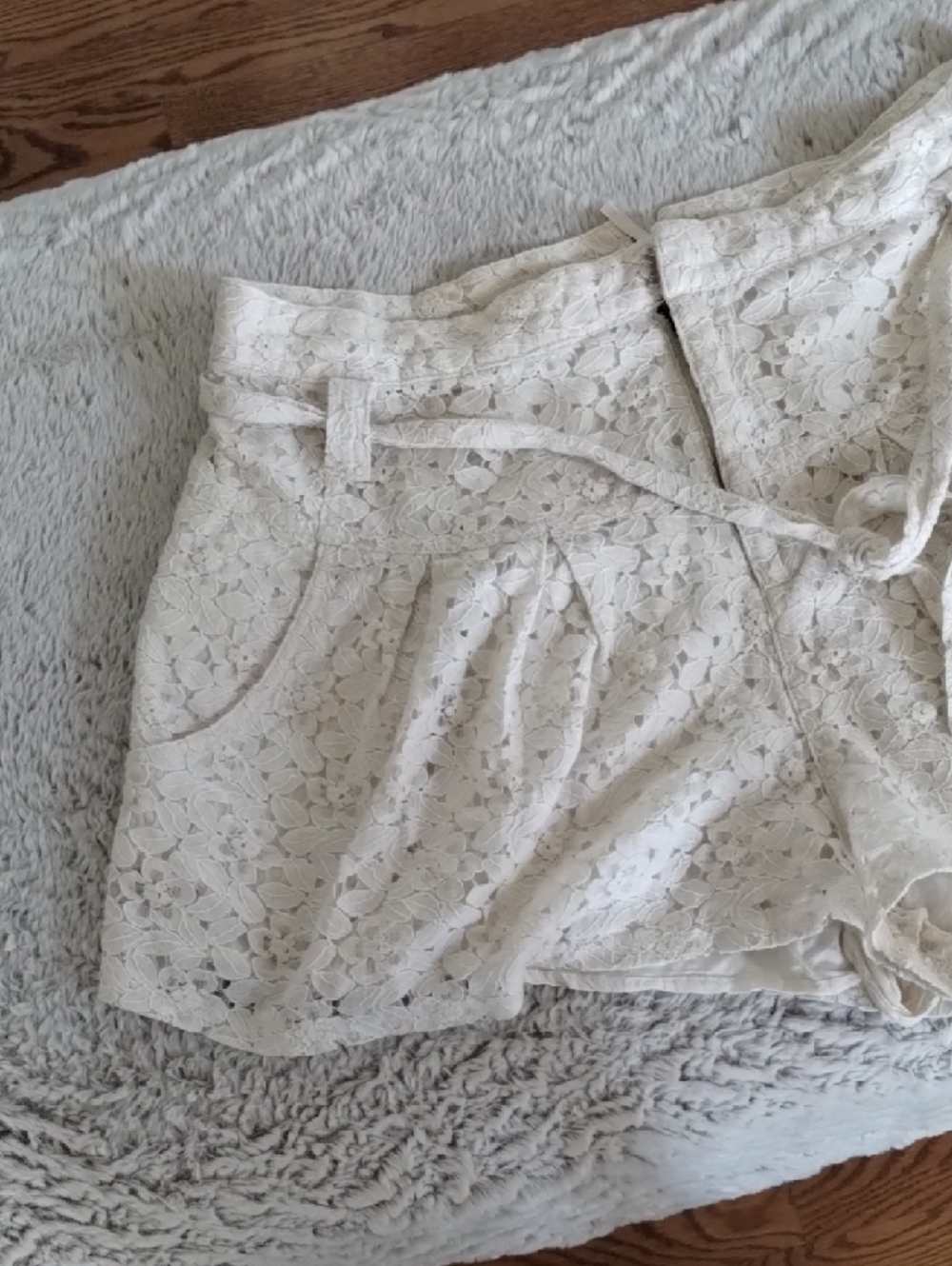 Free People Cream Lace Overlay Women's Shorts - Picture 3 of 16